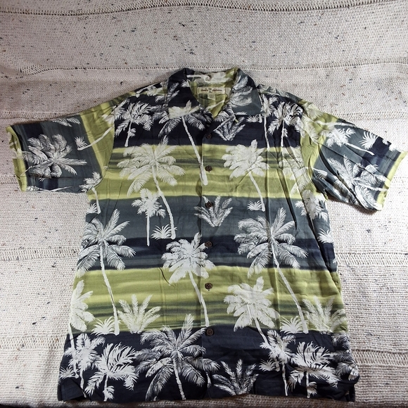 Tommy Bahama 100% Silk Hawaiian Shirt - Picture 1 of 5